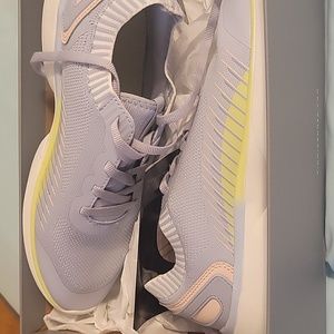 Brand new Womens sneakers